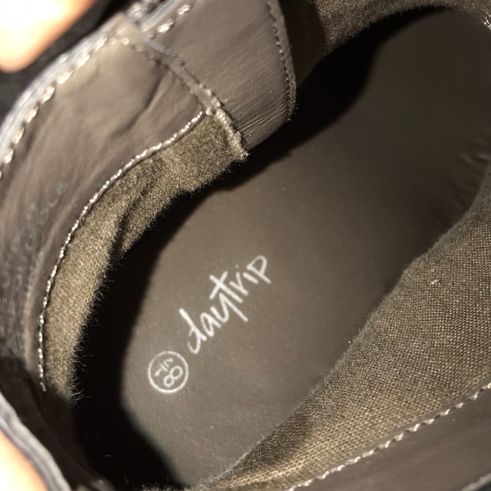 Grey and black Daytrip Clogs 🖤 - Picture 4 of 6